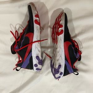 Nike React element 55s size 8mens/9.5 women’s! slightly worn, super comfy!
